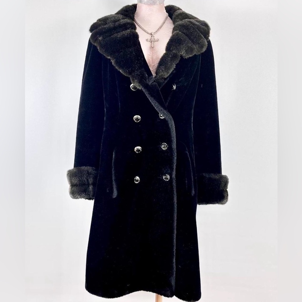 VINTAGE•COATS•WOMEN• SIZE M• LIKE NEW